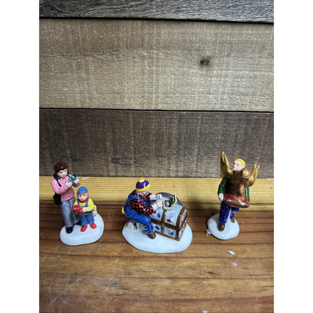 Dept 56 Snow Village Another Man's Treasure Accessories Set of 3 54976 In Box